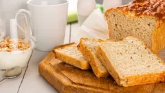 I cibi ultra-trasformati come colpevoli nascosti: cosa succede quando si eliminano i latticini e i prodotti da forno