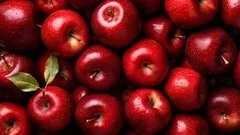 La mela con la buccia come arma segreta per la digestione: cosa fa la pectina nell'intestino