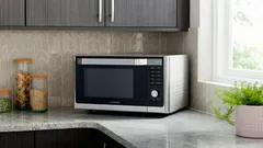 Il microonde è davvero pericoloso? Una spiegazione semplice, senza falsi miti